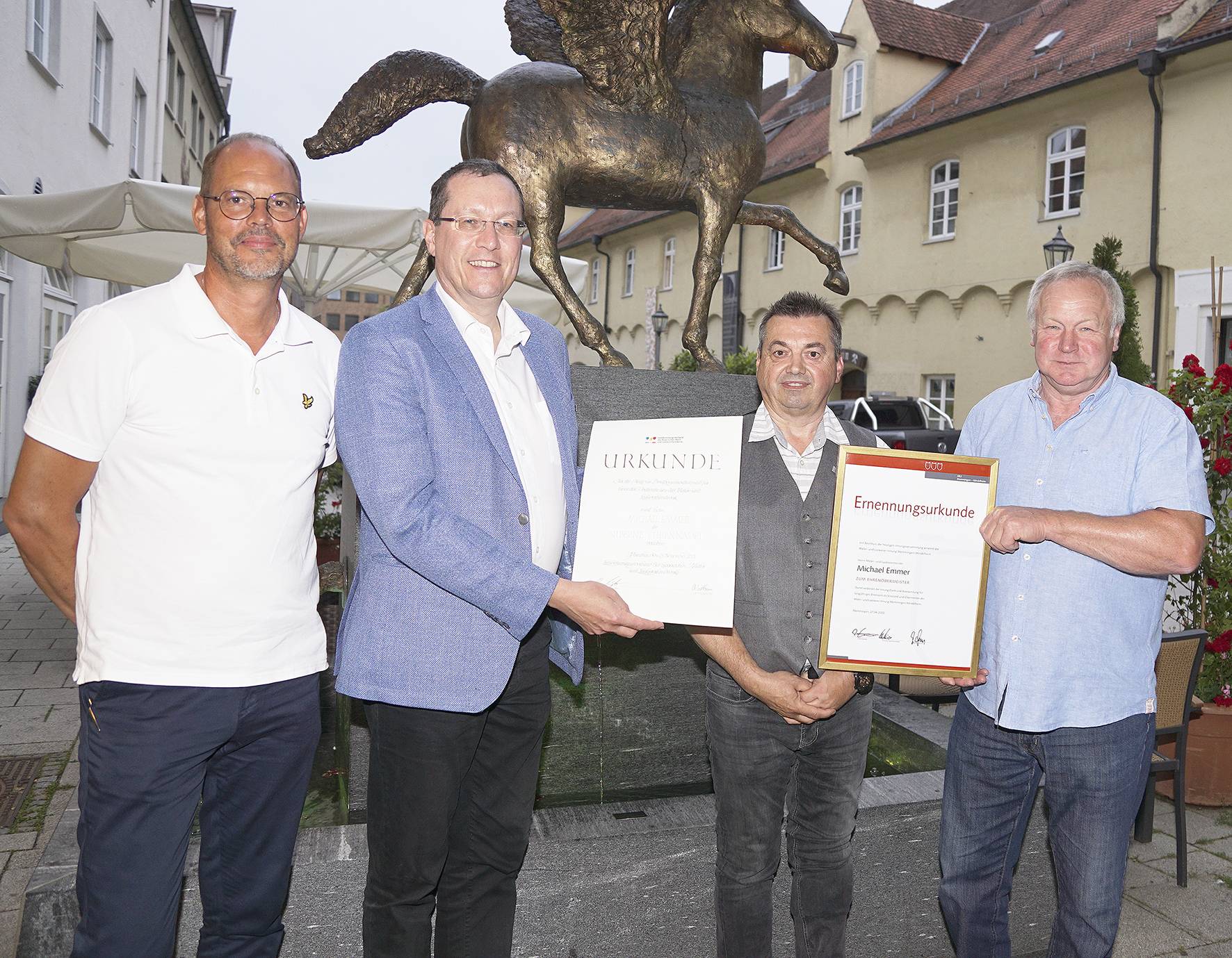 Ehrenobermeister und Träger der Silbernen Ehrennadel Michael Emmer